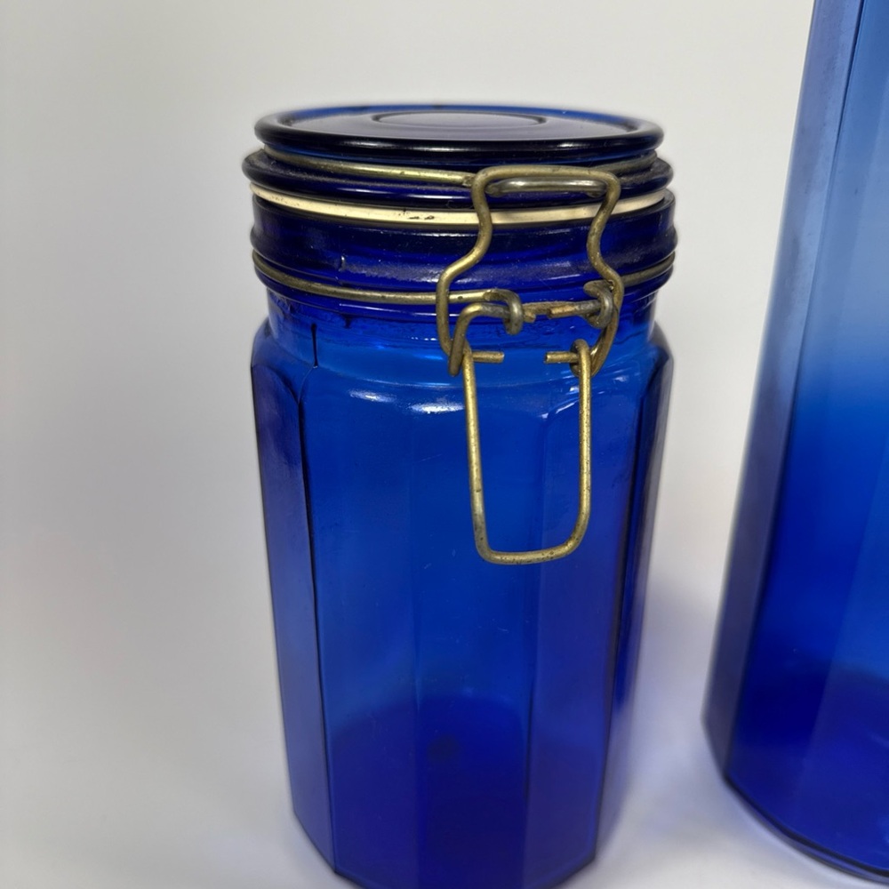 Cobalt Blue Vtg Glass Canister Set 12 sided brass bail wire closure. - Picture 3 of 3